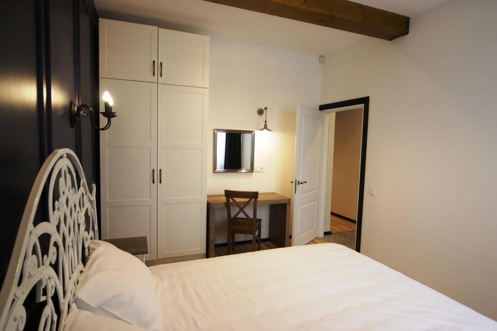 Potocki Apartments Lviv Bilik gambar